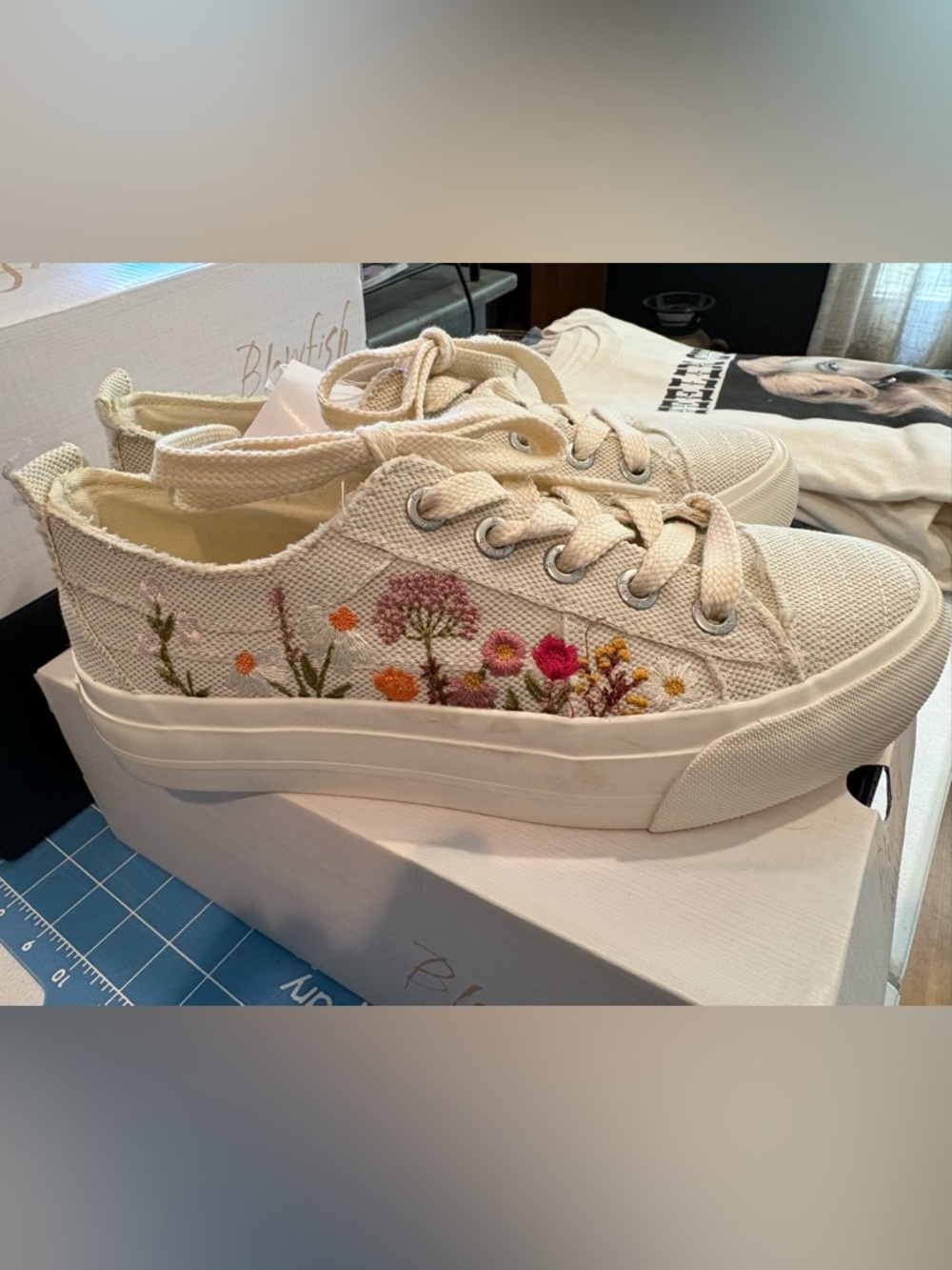 Blowfish Cream Canvas Floral Embroidered Platform Sneaker